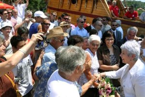 Šipan, 10. srpnja 2011. - premijerka Kosor pozdravila je šipanske žitelje koji su prisustvovali svečanosti otvorenja obnovljene rive
